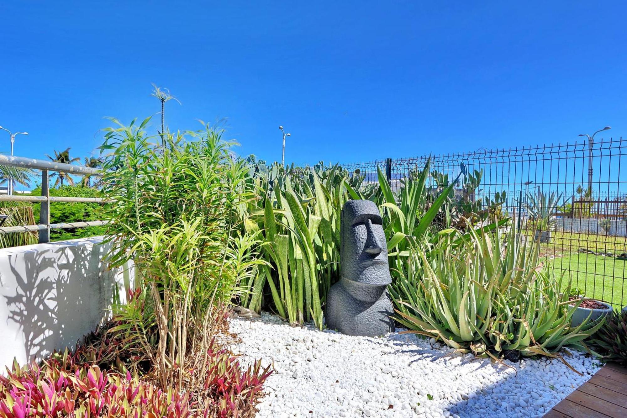 Le Ti Gadiamb - Front De Mer Saint Pierre Buitenkant foto